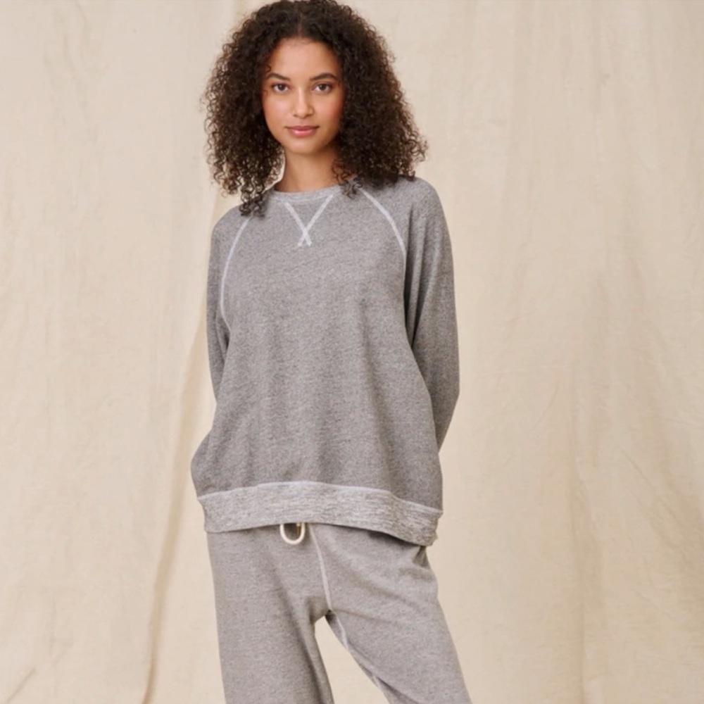 THE GREAT slouch sweatshirt in varsity grey